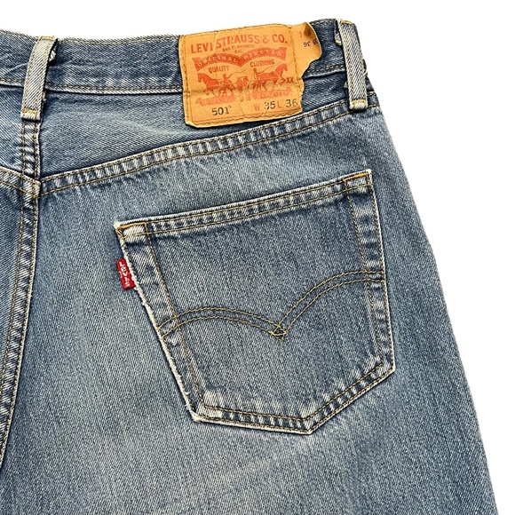 Levi’s 501 Jeans - Picture 4 of 9